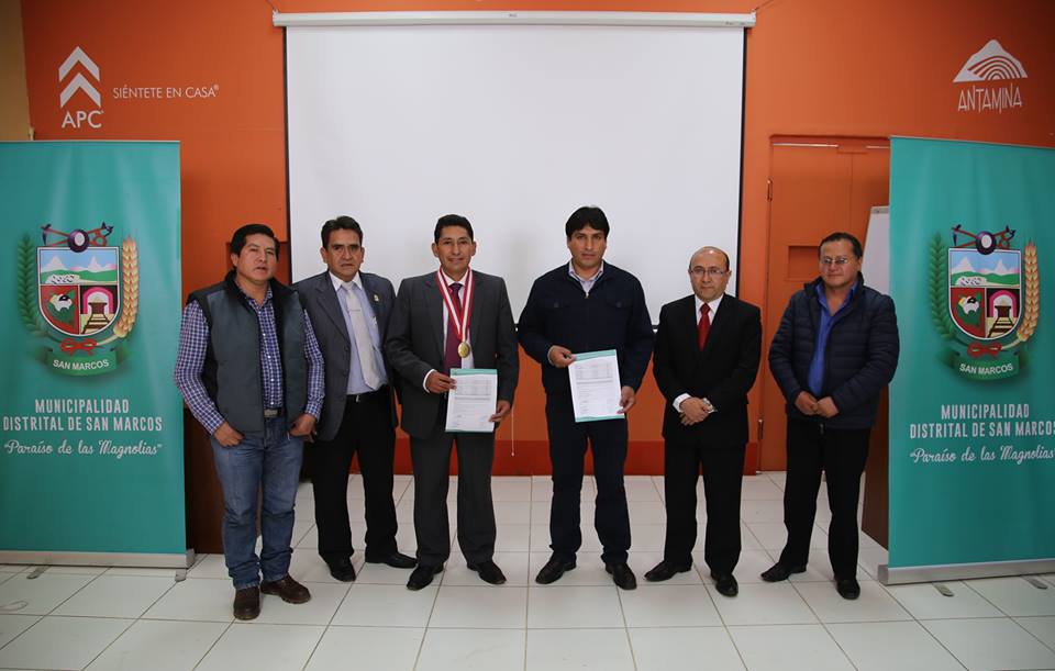 Transferencia de la Gesti�n Administrativa de los Gobiernos Regionales y Locales